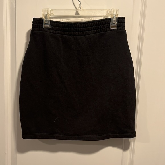 Victoria’s secret pink black mini skirt - Picture 2 of 4